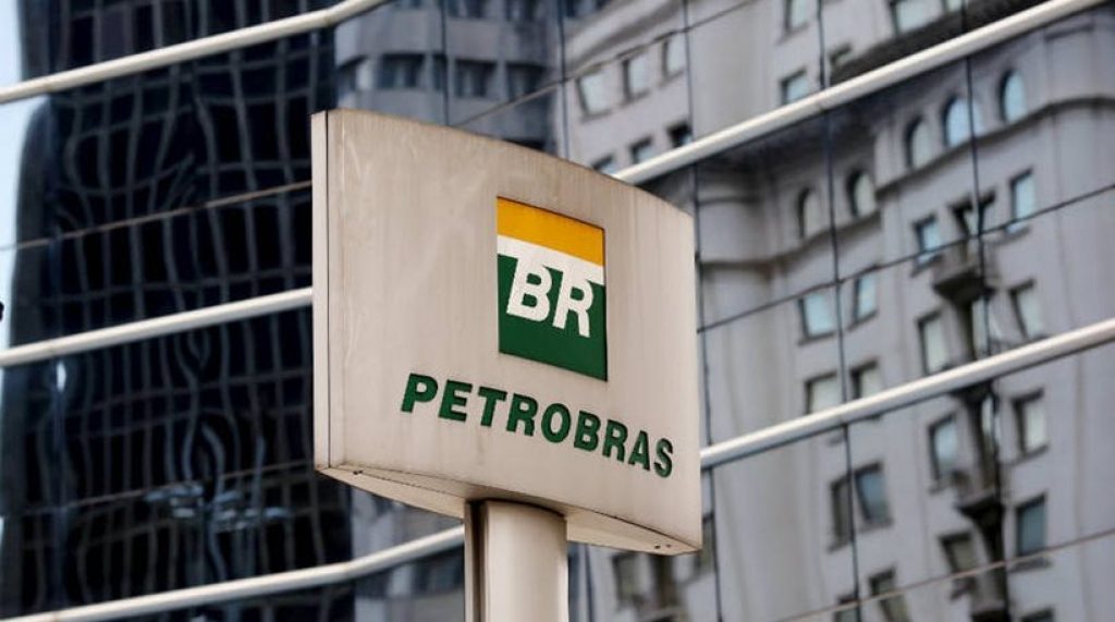 A Petrobras abriu PROCESSO SELETIVO PÚBLICO PARA PREENCHIMENTO DE VAGAS E FORMAÇÃO DE CADASTRO EM CARGOS DE NÍVEL SUPERIOR e as inscrições estão quase se encerrando...